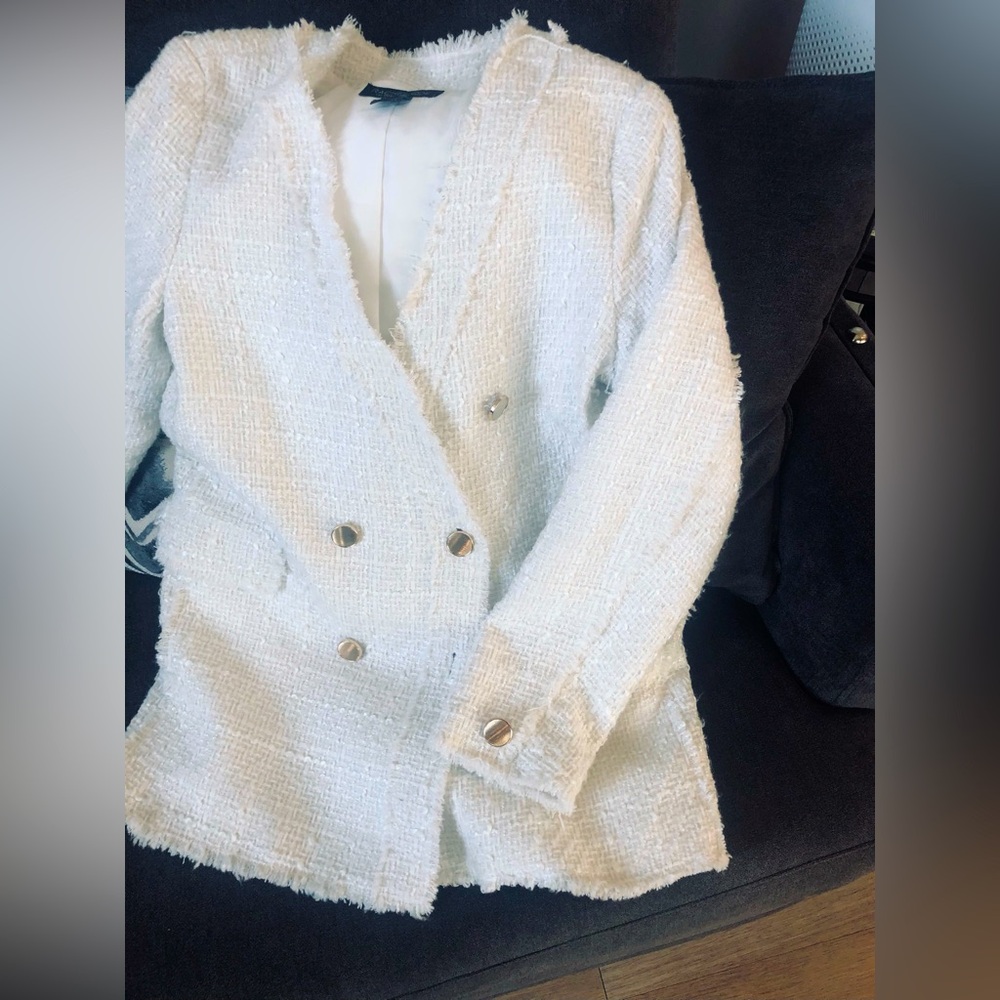 Rachel Zoe white tweed blazer with gold buttons